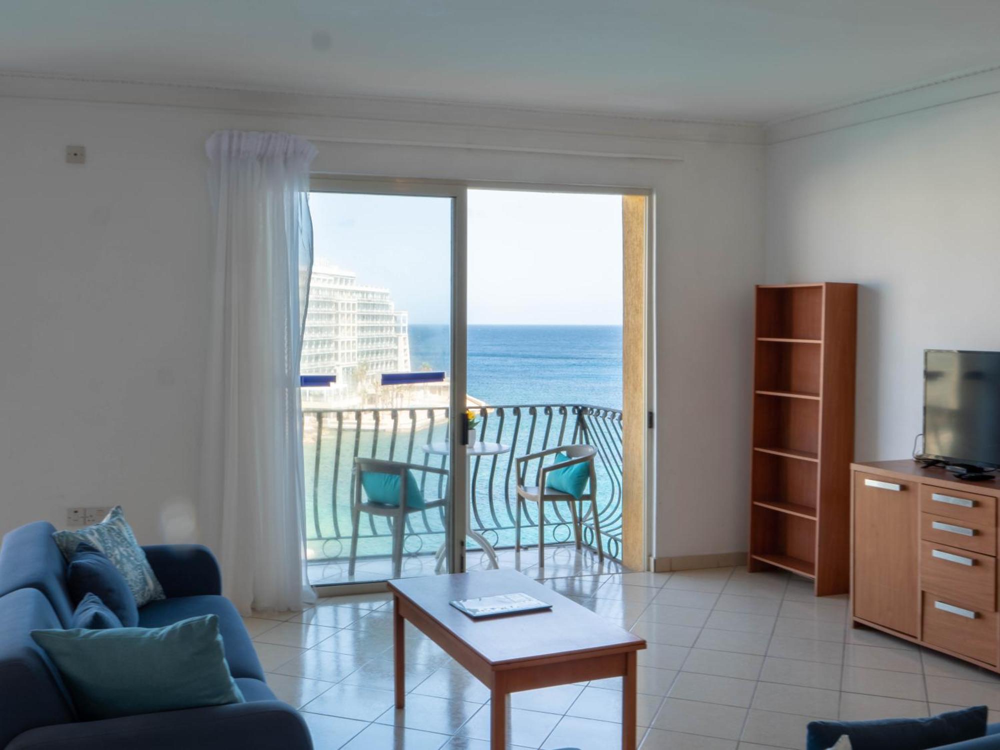 Morina Court - Seaview And Penthouse In St Julians By Shortletsmalta *