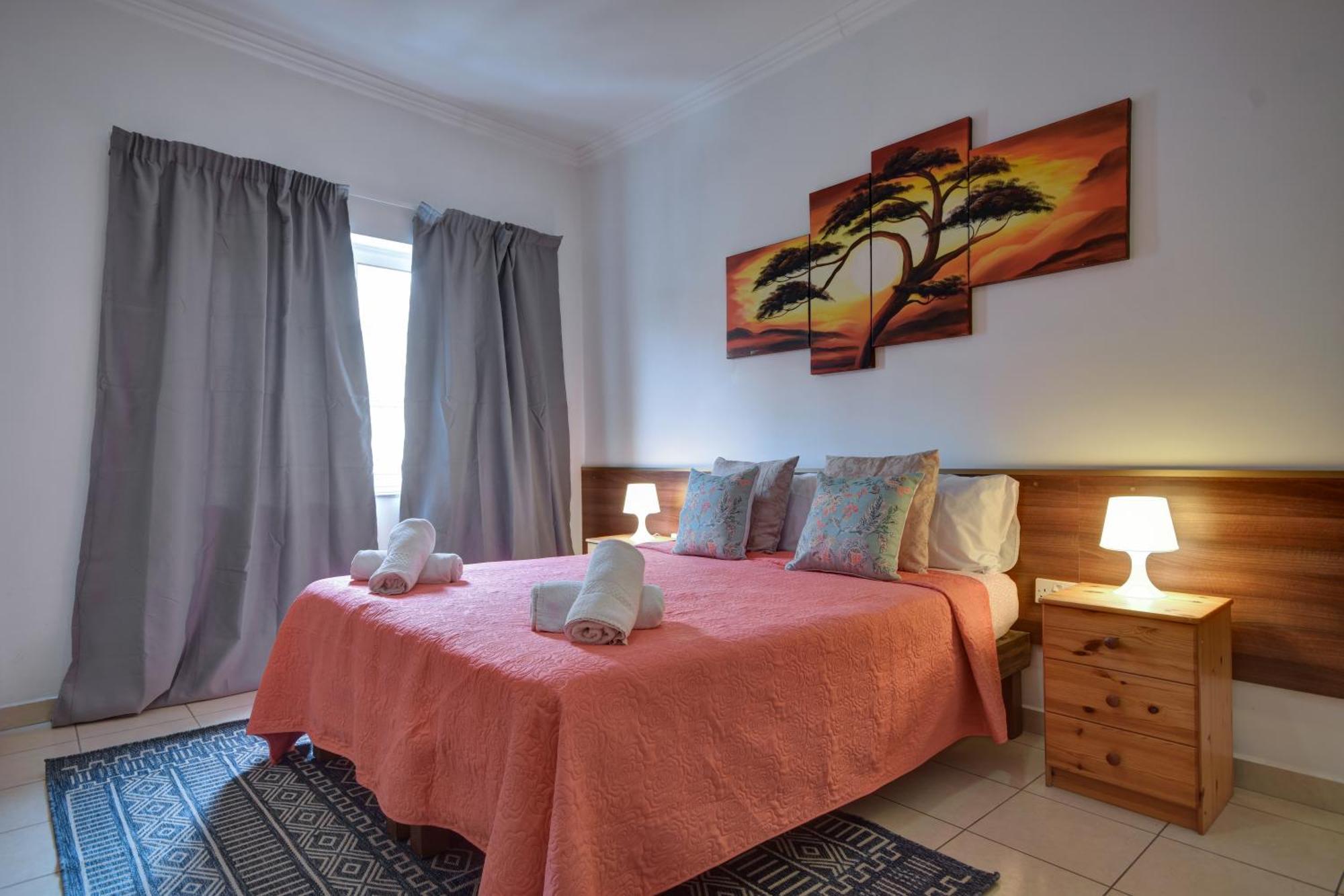 Morina Court - Seaview And Penthouse In St Julians By Shortletsmalta Апартаменты Сент Джулианс