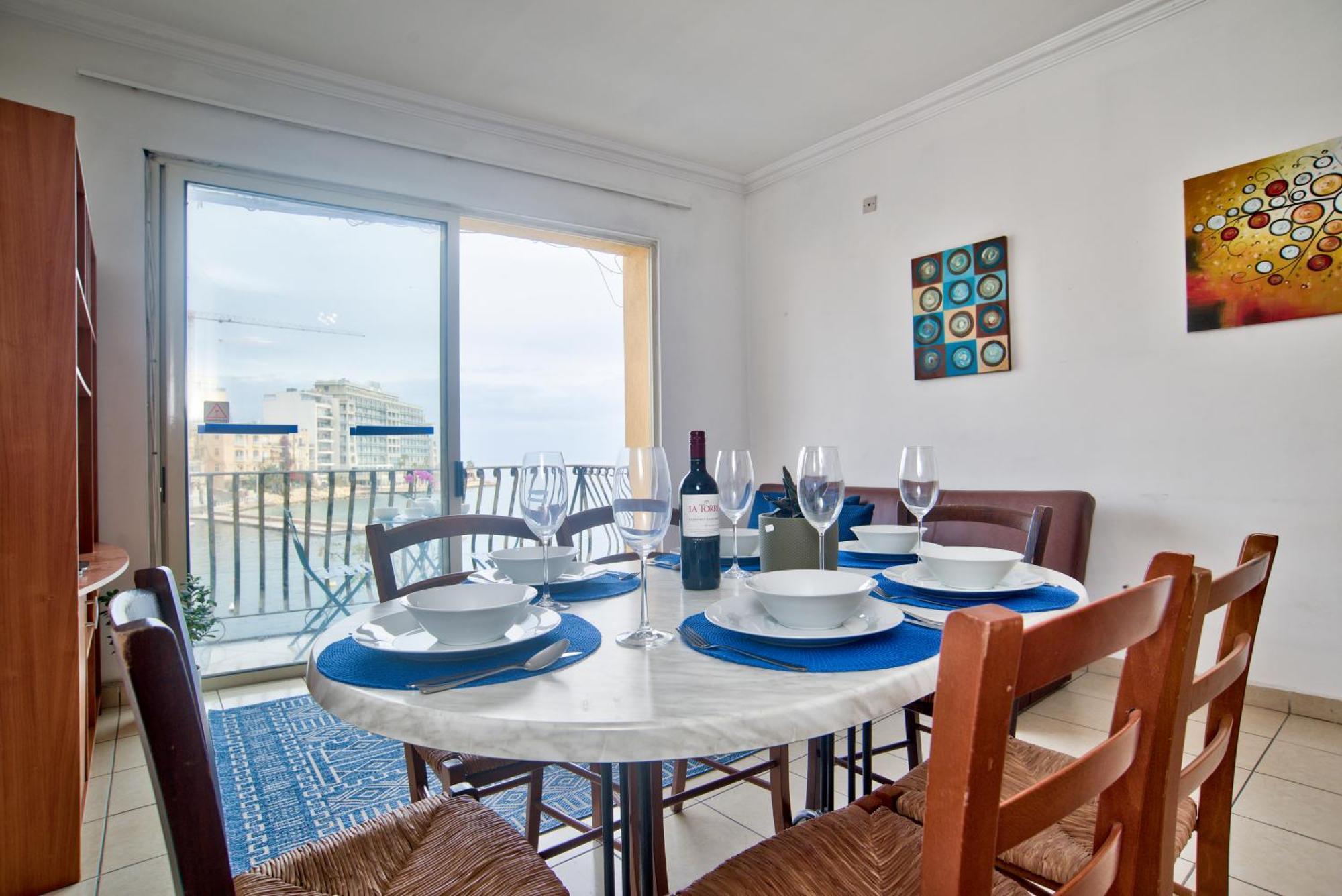 Morina Court - Seaview And Penthouse In St Julians By Shortletsmalta Apartament