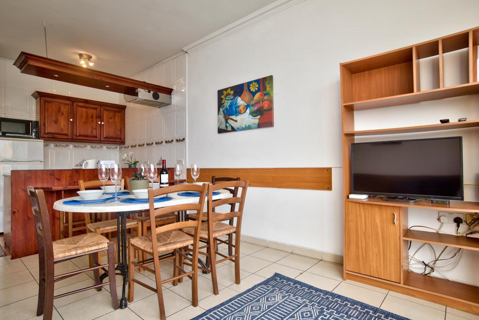 Morina Court - Seaview And Penthouse In St Julians By Shortletsmalta Apartament