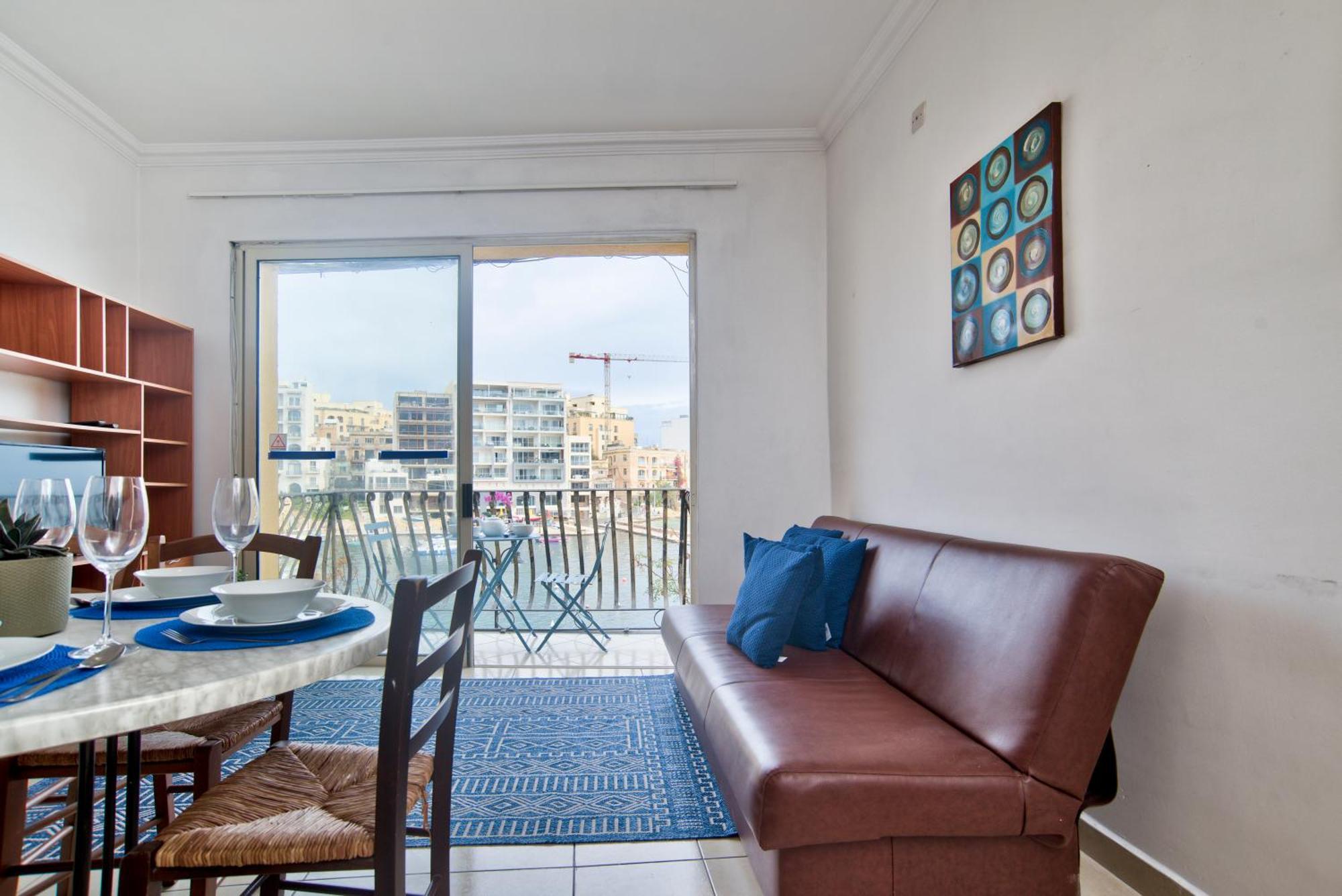 Morina Court - Seaview And Penthouse In St Julians By Shortletsmalta *
